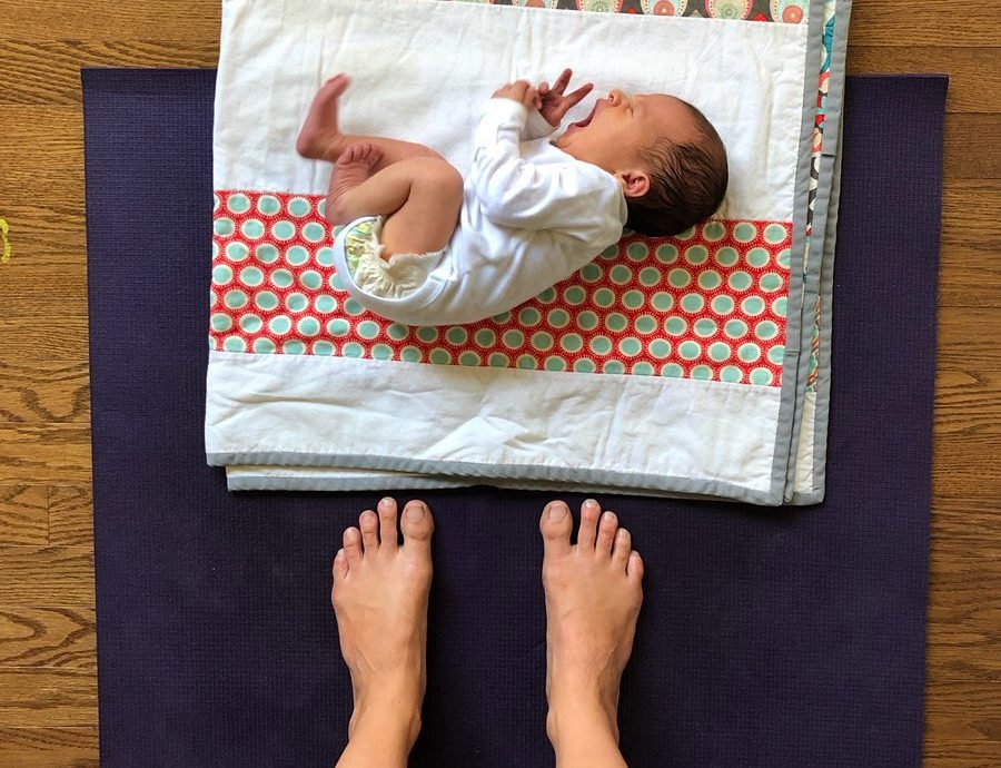 yoga postnatal avec bébé